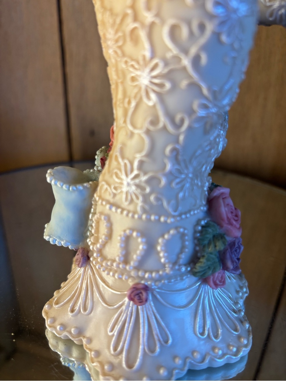 Dezine 1997 BeautifulCream Decorative Gloved Hand Statue with Pink Rose Accents - Picture 12 of 15